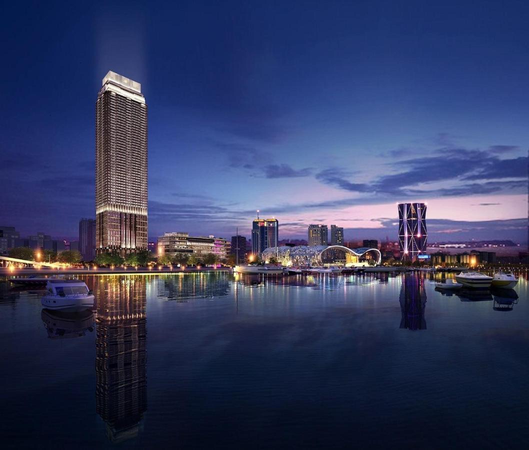 Intercontinental Kaohsiung By Ihg Hotel Exterior foto The complex at night
