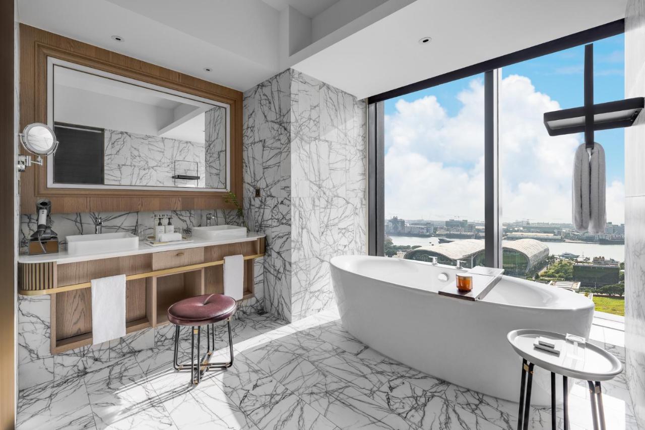 Intercontinental Kaohsiung By Ihg Hotel Exterior foto Bathroom